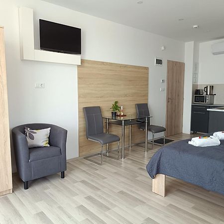 Ujhely Apartmanhaz Шиофок Экстерьер фото