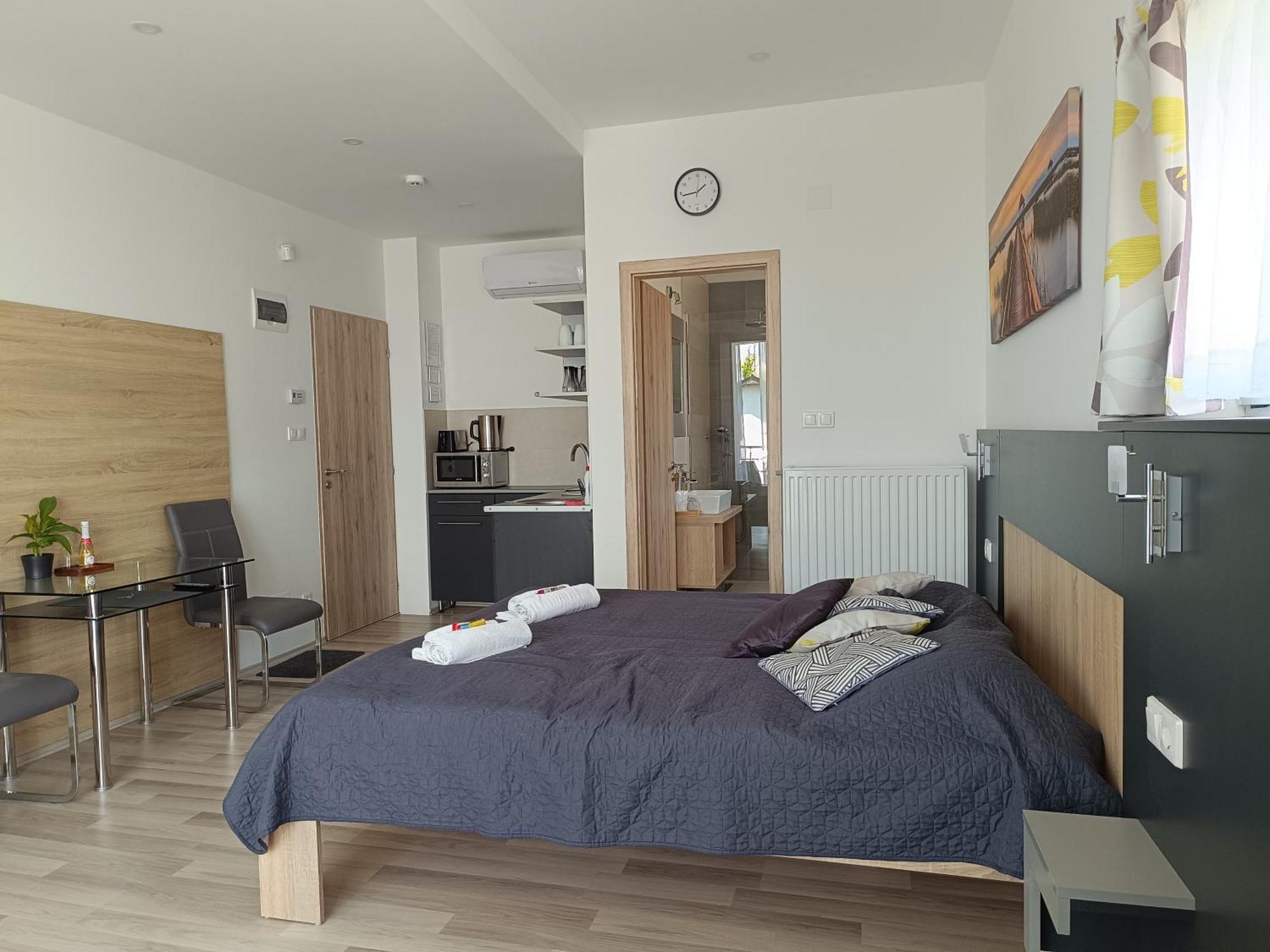 Ujhely Apartmanhaz Шиофок Экстерьер фото