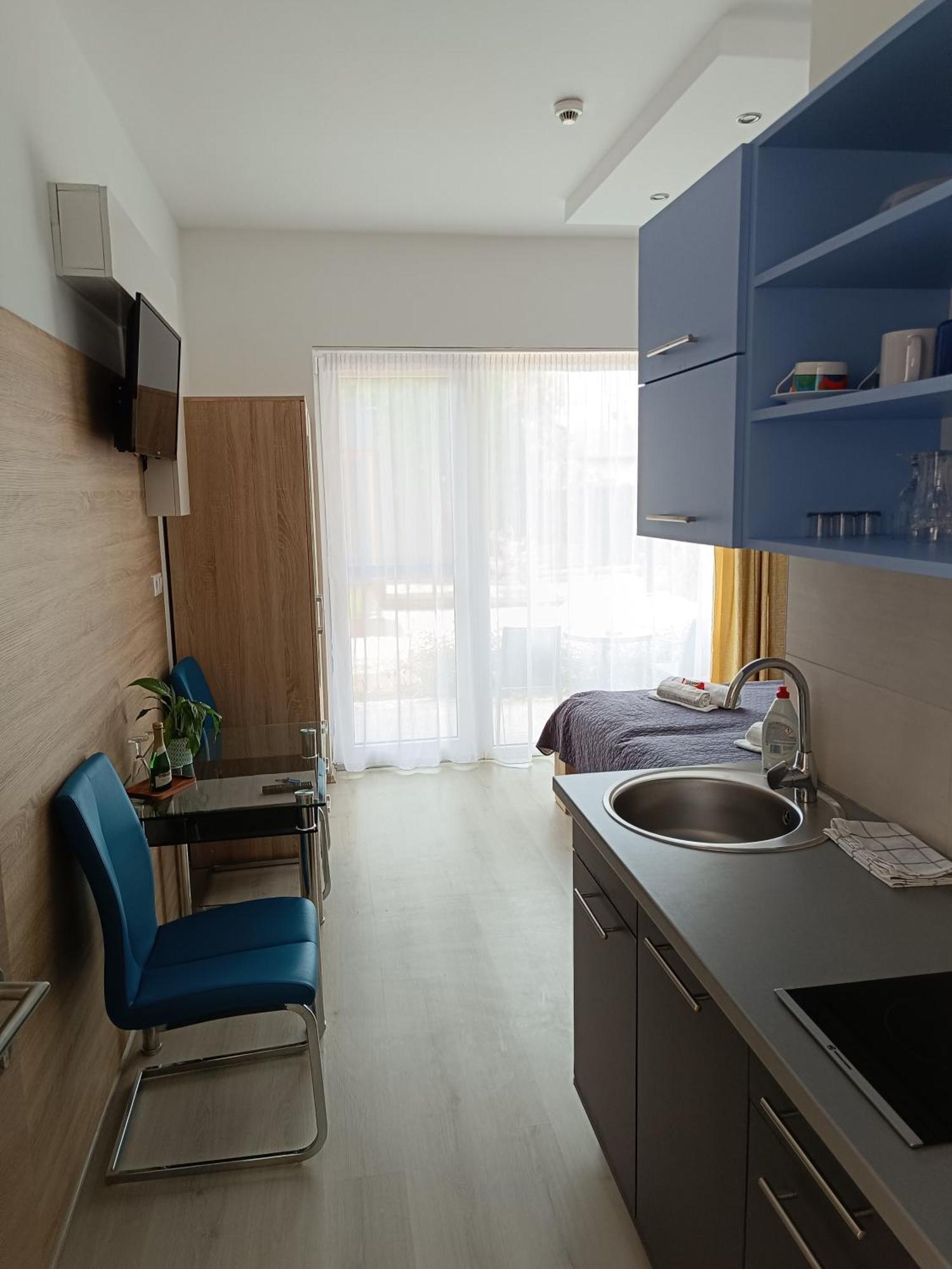 Ujhely Apartmanhaz Шиофок Экстерьер фото