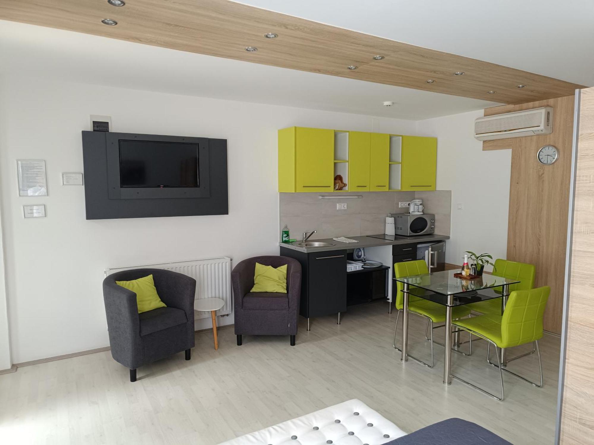 Ujhely Apartmanhaz Шиофок Экстерьер фото