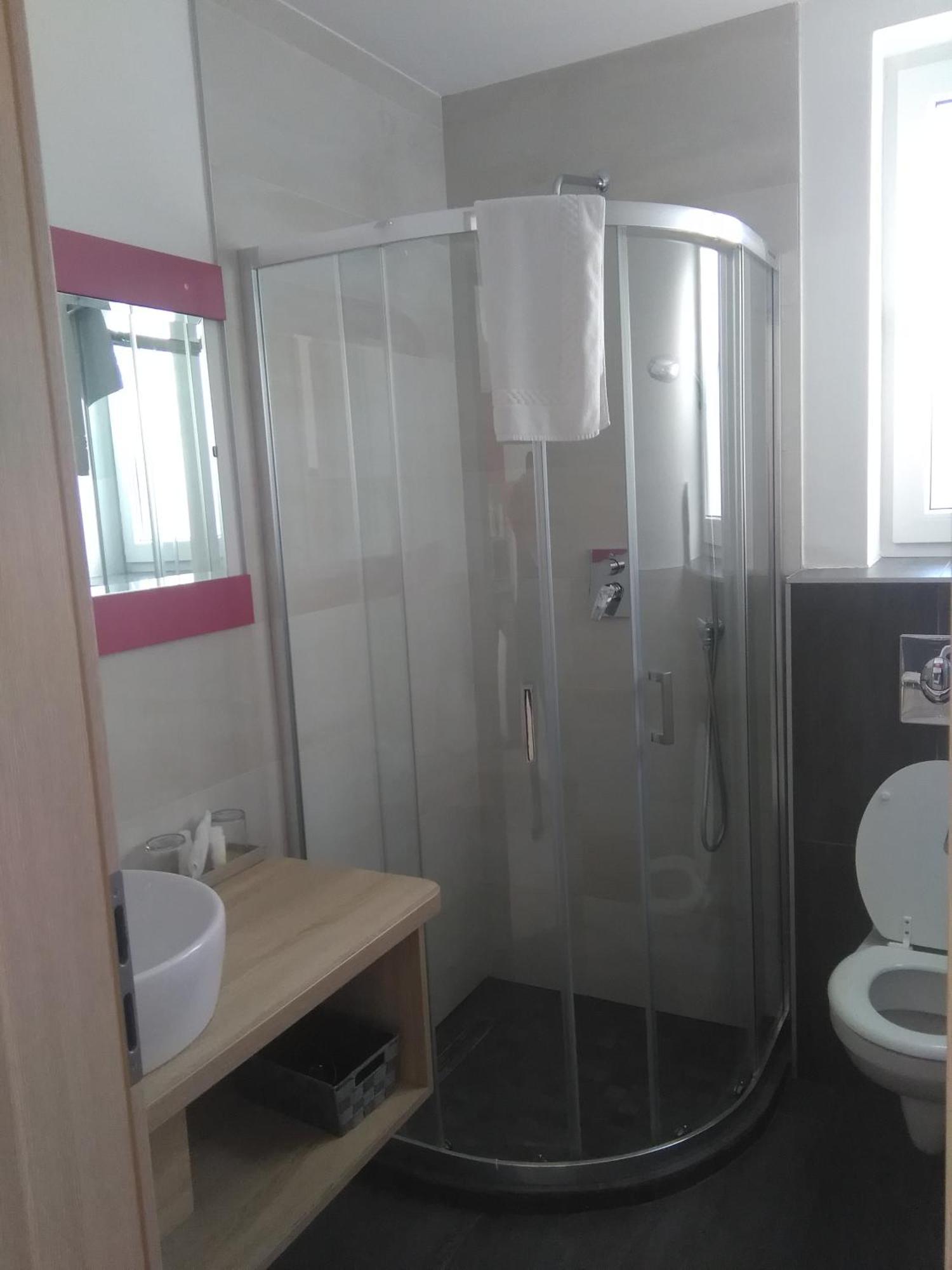 Ujhely Apartmanhaz Шиофок Экстерьер фото